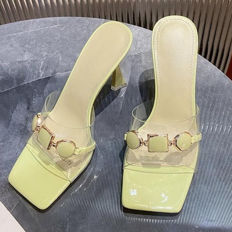 Fashion 2025 New Slippers for Women Wearing Exquisite Summer Haute Couture with Fine Straps  French Style  Heel Clip Toe Beach Sandals