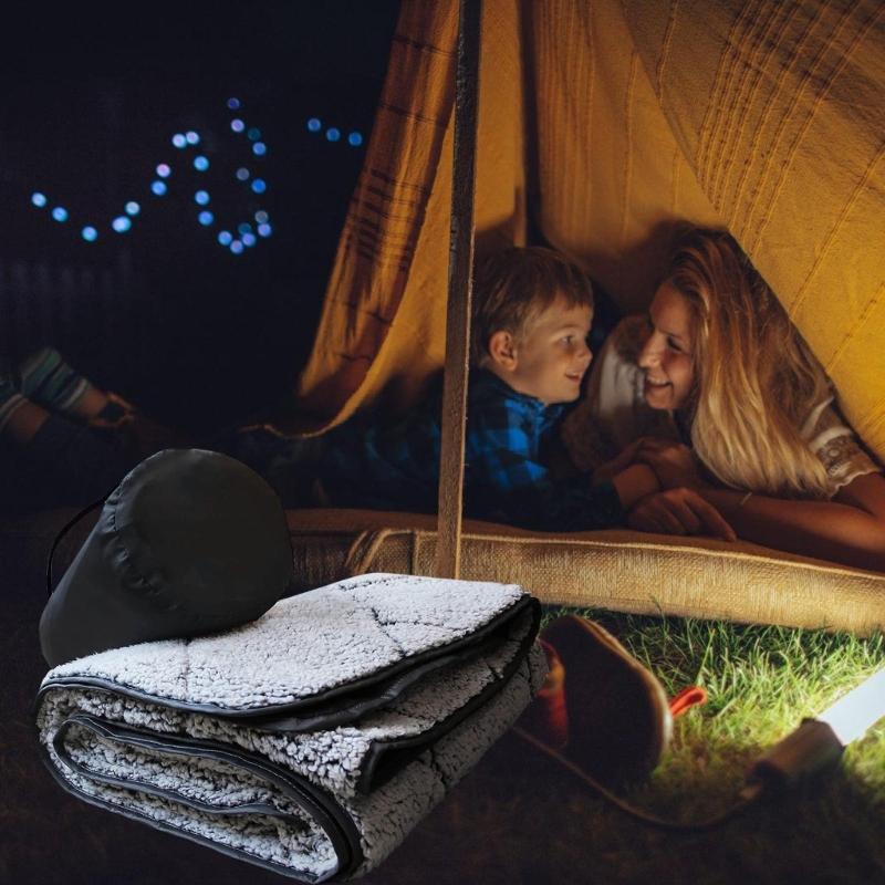 Přenosná fleecová kempingová deka Zesílená venkovní pikniková podložka Měkká vlhkoodolná skládací podložka Nepromokavá přehozová deka