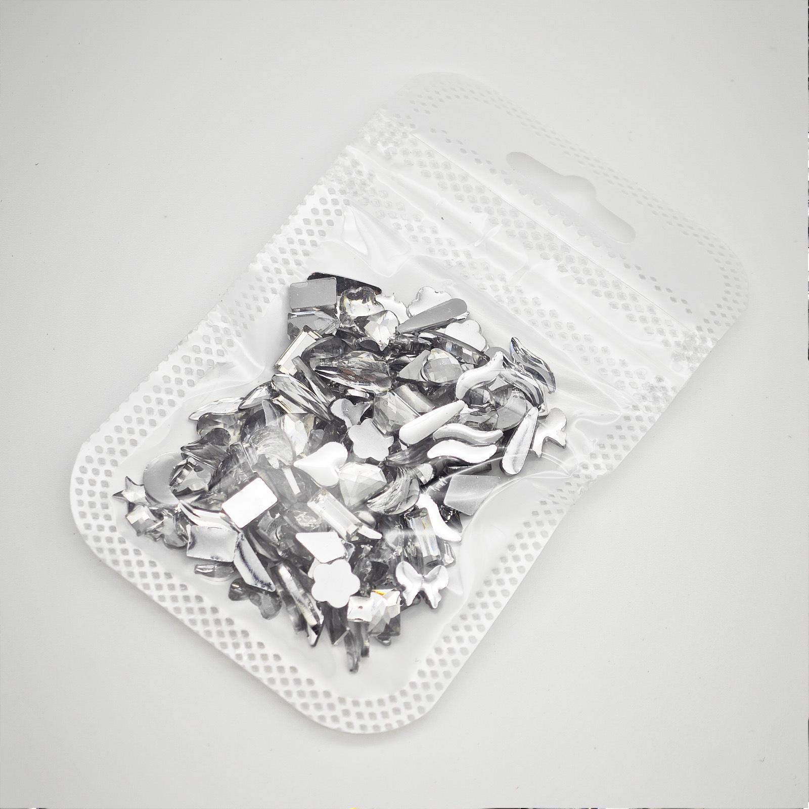 

Популярный набор смешанных страз для нейл-арта: Смола, Белый, Формы Сердце и Маркиза для Изготовления Украшений Ручной Работы и Украшения Ногтей. 5 grams - approximately 150-170 pieces