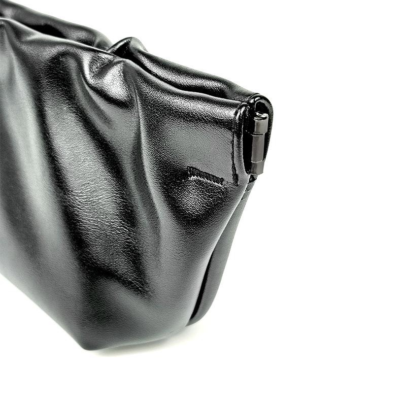 GM Black Cloud Sonnenbrillenetui aus weichem Leder - Magnetverschluss, Bequem, Individuelles Logo verfügbar