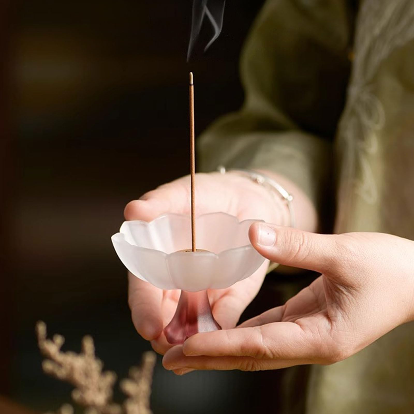 

Sheepyo Incense Burner, Stylish, Transparent, Lapis Lazuli Lotus Flower Design with Nine Holes, Spill-Proof Ashes, Perfect for Buddhist Altars,