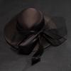 Dámský klobouk se saténovou mašlí ve francouzském stylu - Elegantní svatební fedora a sluneční klobouk pro banket, svatební večírek