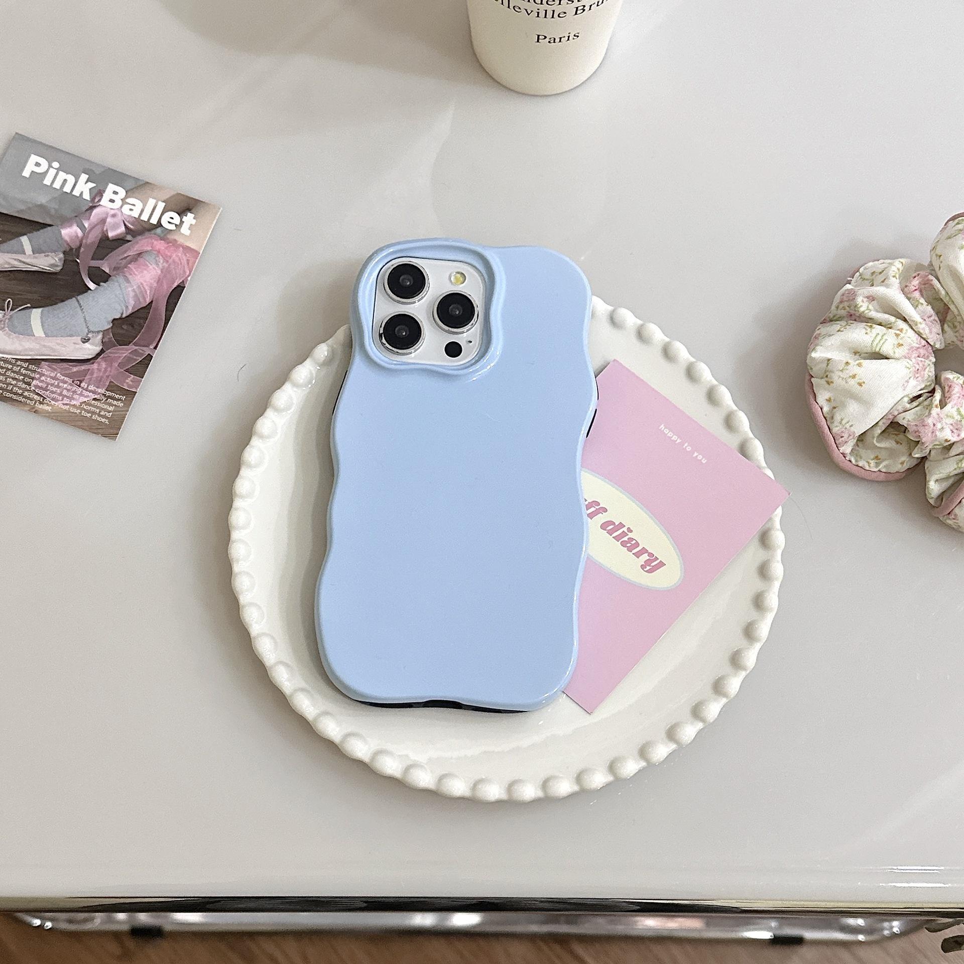 

For iPhone 15 Pro Case Wavy Edge TPU+PC Anti Drop Phone Cover Yellow