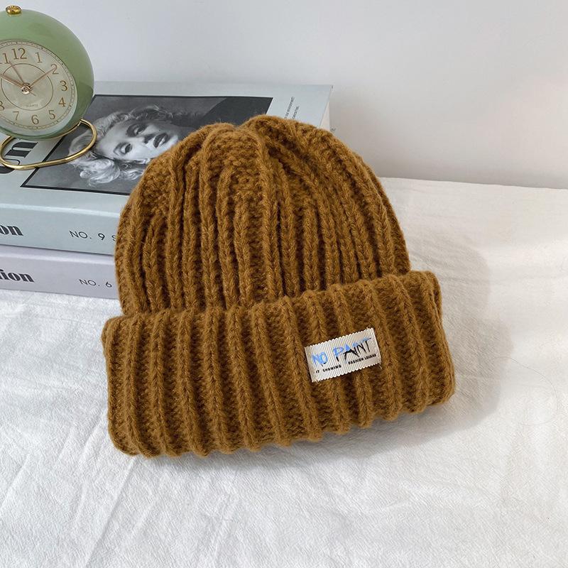 

Hat women s big head circumference shows small face labeling wool hat autumn and winter versatile ear protection knitted hat thickened warm cold hat M(56-58cm) темно-коричневого кольору