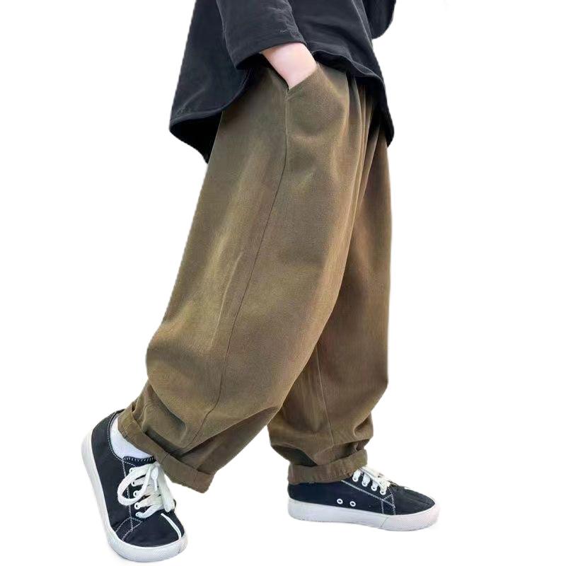 Spodnie chłopięce, spodnie robocze, wiosenne i jesienne trendy w modzie dla dużych chłopców, luźne spodnie, modne spodnie do kostek