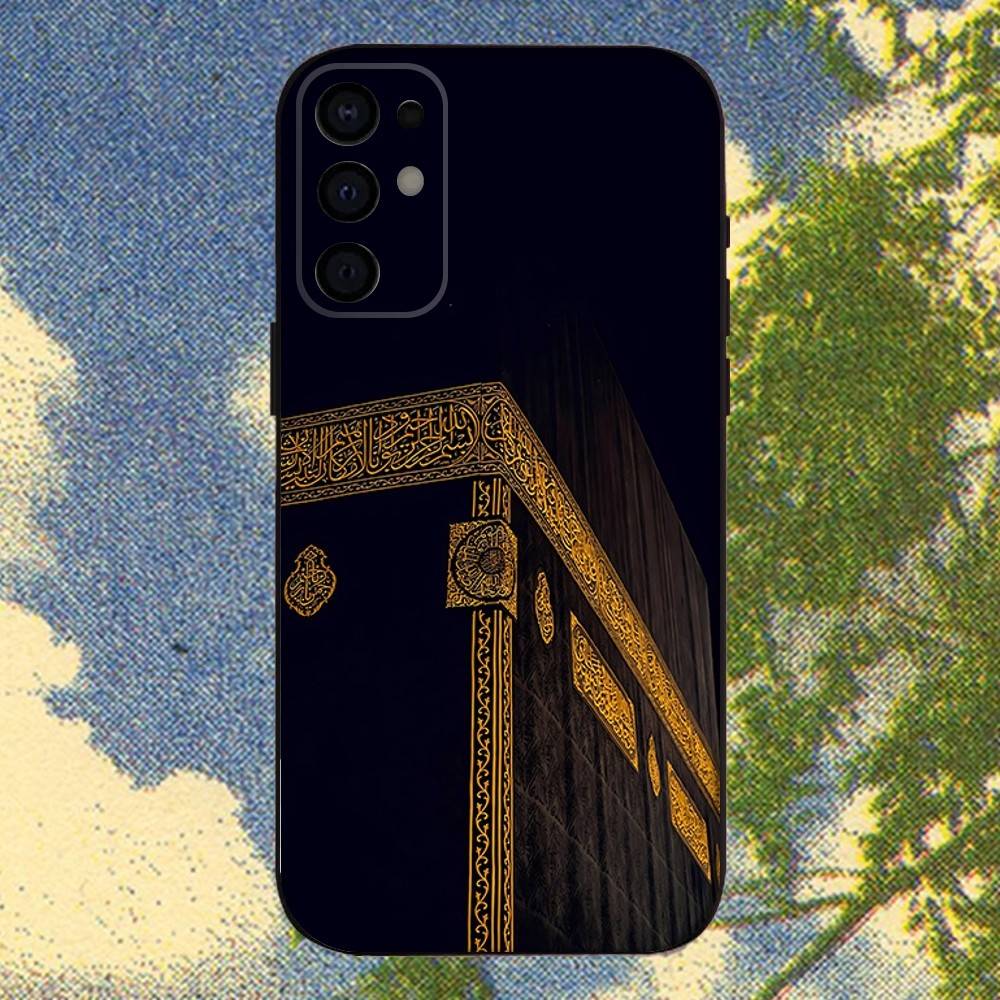 Moslem and kaaba Phone Case For Samsung S25,S24,S21,S22,S23,S30,Ultra,S20,Plus,Fe,Lite,Note,10,9,5G Black Cover