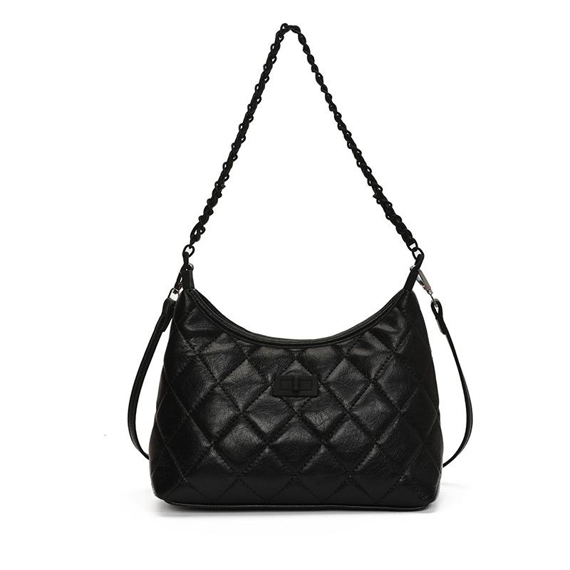 Spring and summer new products fashionable small fragrant wind rhombus chain underarm bag women's versatile commuting foreign style casual solid color