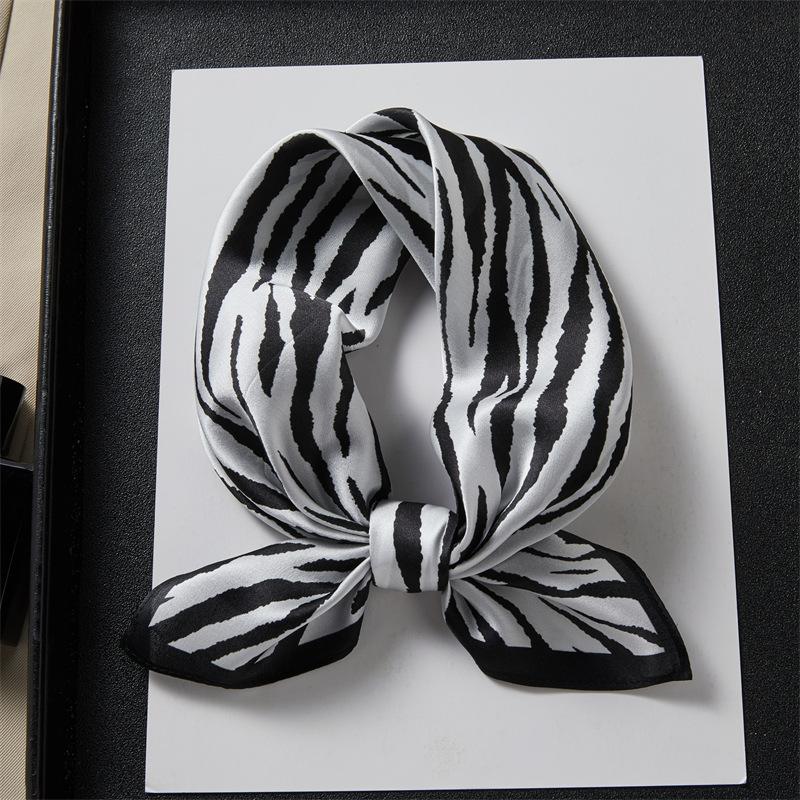 53Cm silk silk scarf fashion Korean version leopard print silk scarf women s small square scarf silk mulberry silk thin decorative small scarf 53*53cm