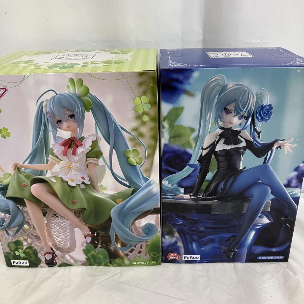 [USED] HF7988 Hatsune Miku Noodle Stopper Figures (2 pieces)