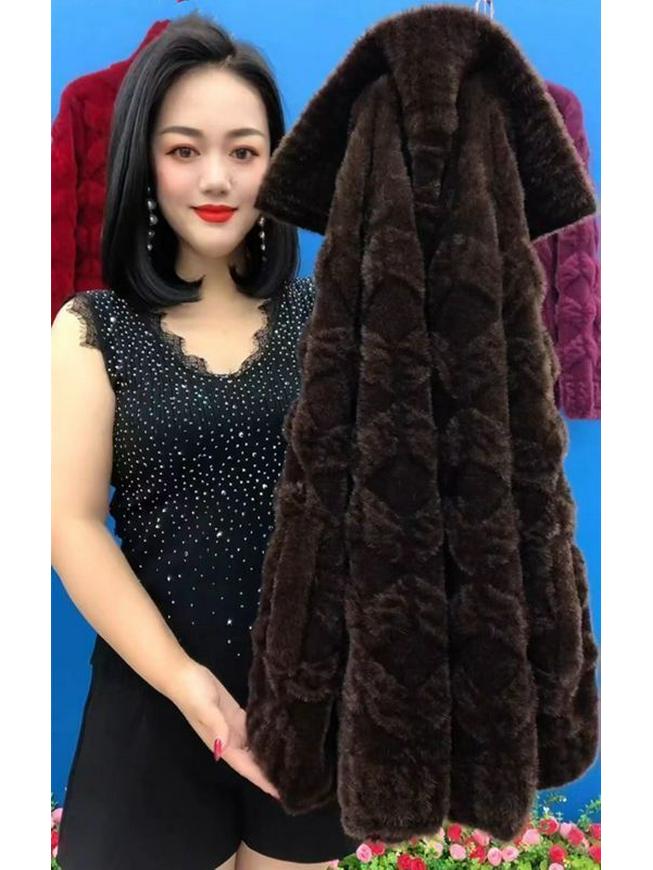 Women's Plus Size Long-Sleeve Thick Velvet Coat for Autumn and Winter