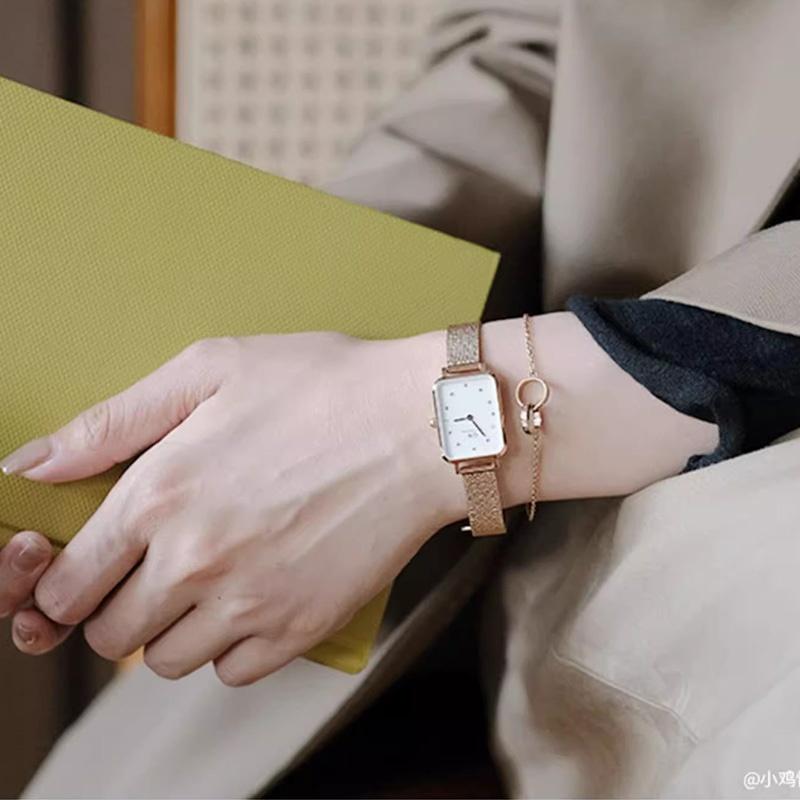DANIEL WELLINGTON Star Small Double Ring Simple Fashion Alloy Bracelet Women's Style DW00400357