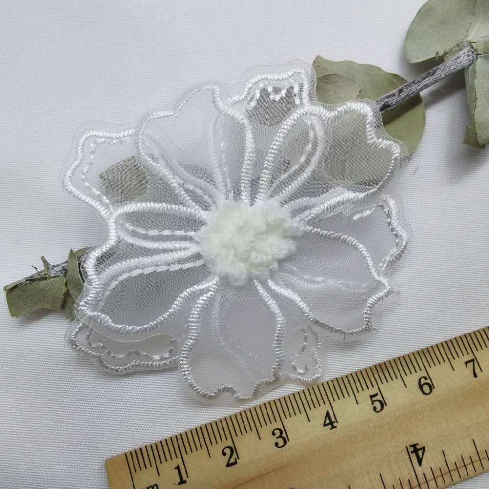 10 Stück 6,5 cm breite Blumen-Spitzen-Stickerei-Aufnäher Stickerei-Detail Doppellagige Stickerei Spitze Blumen Kleid Dekoration