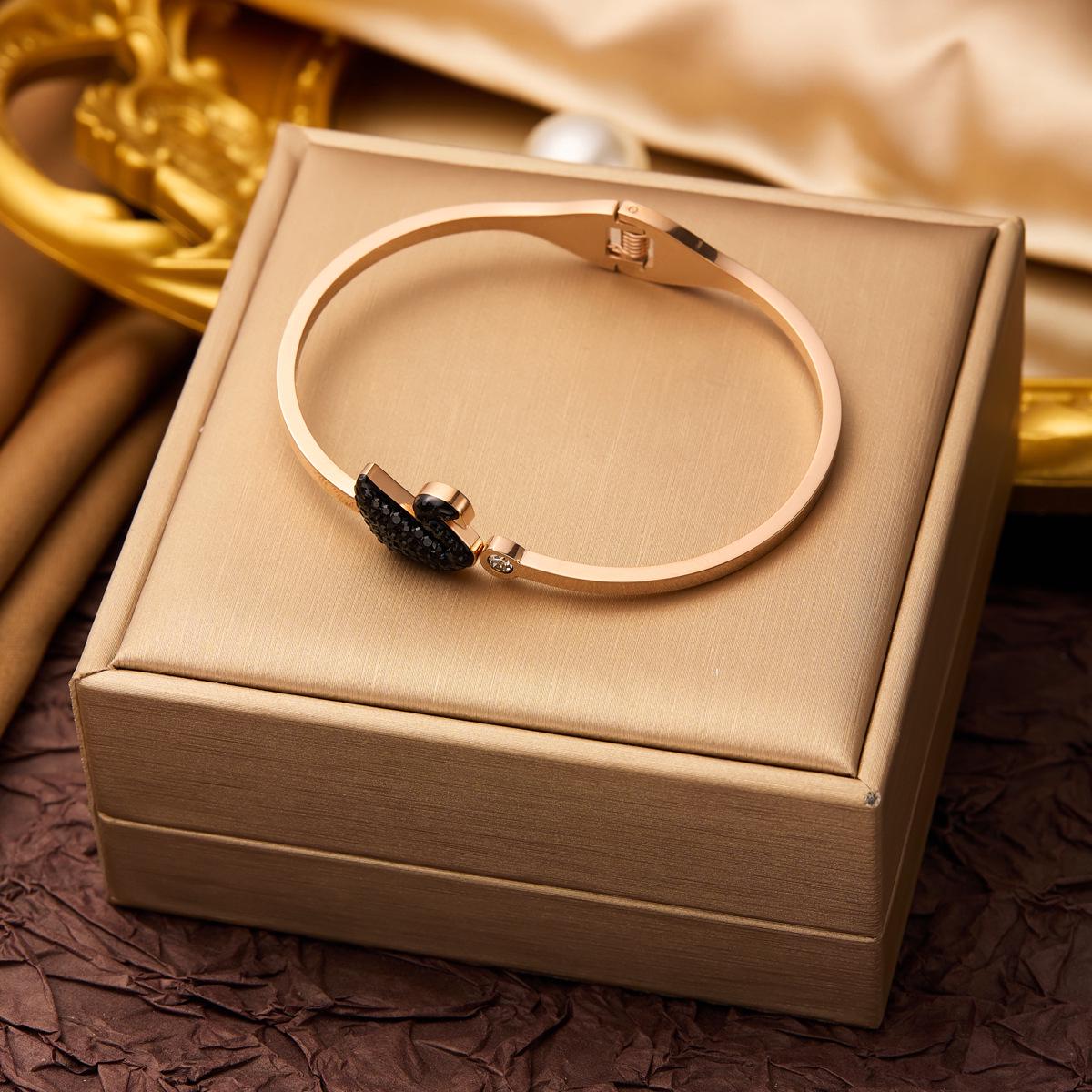 

Новый модный браслет из титановой стали с невыцветающим покрытием для женщин - Универсальные тренды европейского стиля