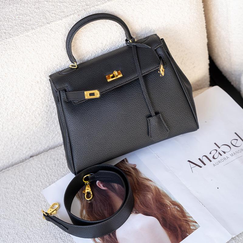 

2025 новая высококачественная сумка с широким плечевым ремнем женская сумка с узором личи на одно плечо через плечо сумка-ниша 25-11-18cm