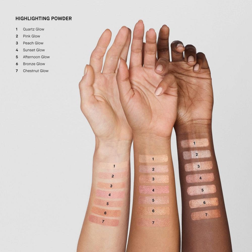 Bobbi Brown HiGhliGhter Powder 0.28 Oz   8 G Chesnut Glow A Swirl Of chAmpAGne And sOft Bronze