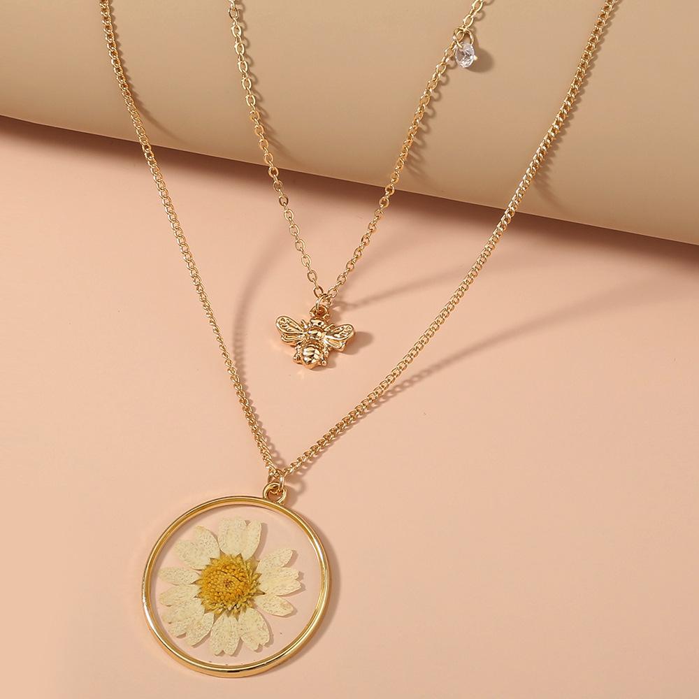 Trendy Retro Butterfly Pendant Clavicle Chain - Summer Chrysanthemum Necklace