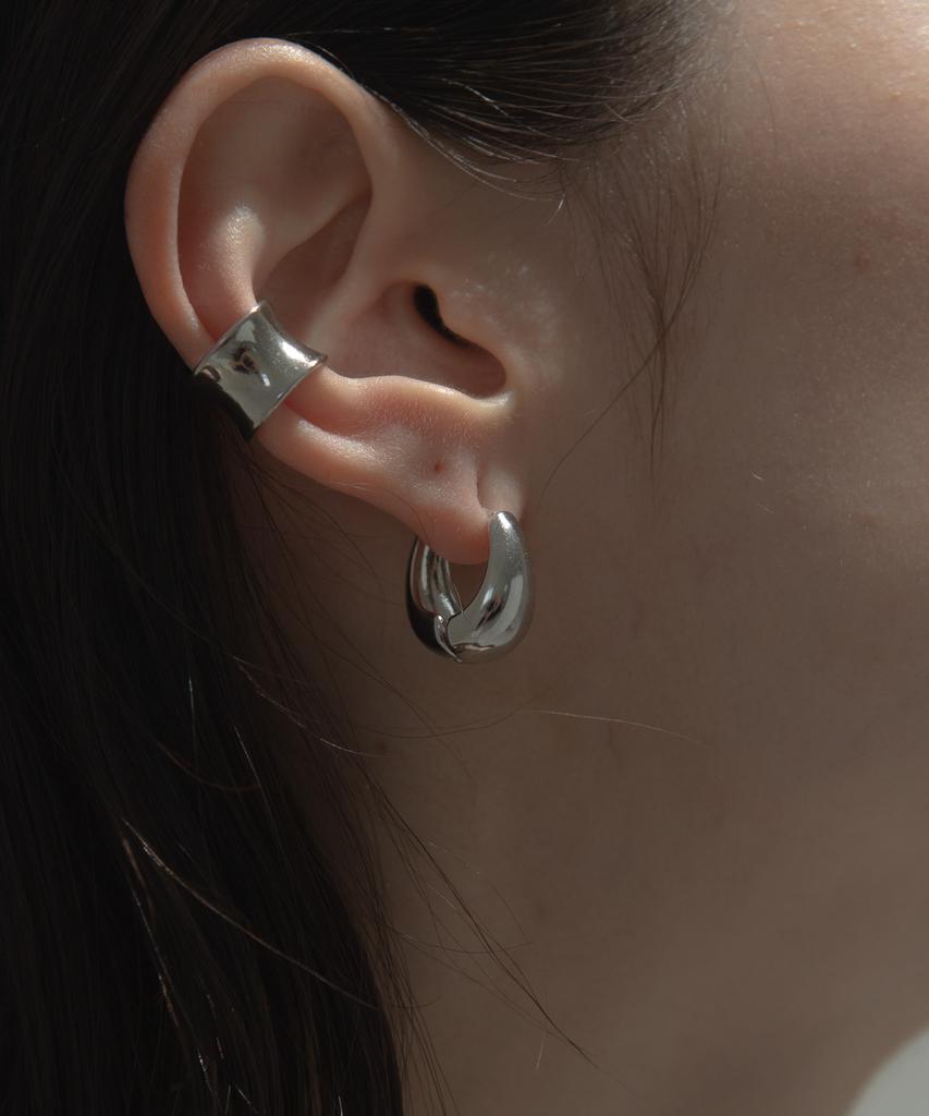 Novice Tokyo Compact Oval Pierce / Silver