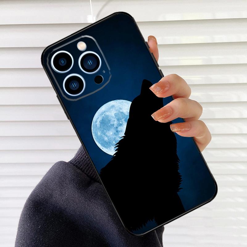 Moon Roaring Wolf Phone Case For iPhone 16 14 13 12 11 15 17 Pro Max mini 15 16 Plus 16e 17 Air Cover Fundas