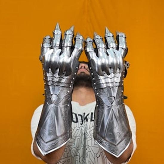 Nazgul-Inspired Etched Gauntlet Gloves  Medieval Costume Pair  Perfect Halloween Gift