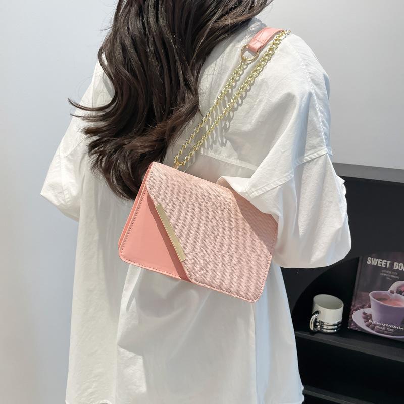 Popular Diagonal Iron Edge Handbag Women's 2025 New Solid Color Small Square Bag Casual Shoulder Messenger Bag Small Square Bag