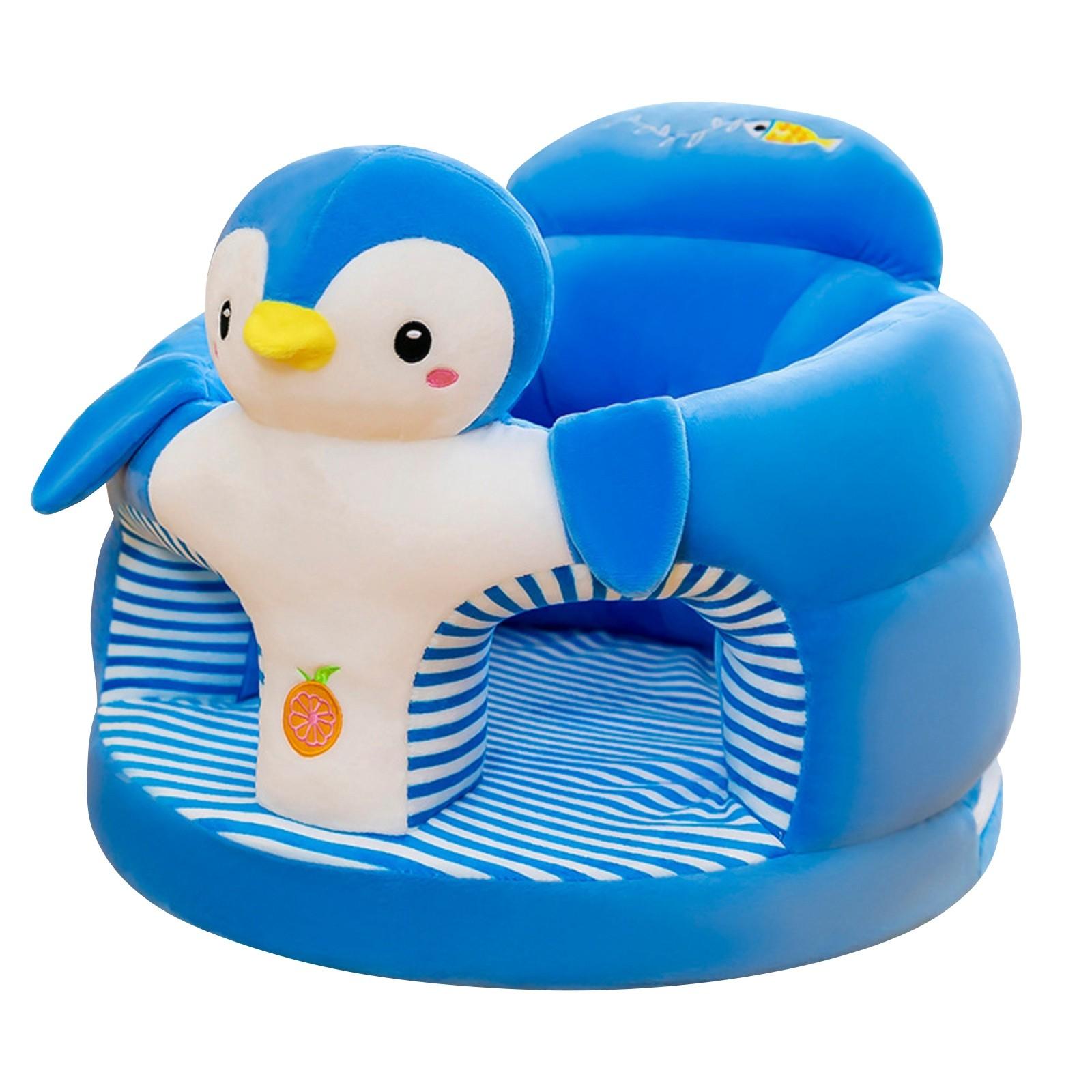 

Побалуй тебе, малюк. Навчися сидіти на плюшевій іграшці. Милий малюк вчиться сидіти на стільці, щоб запобігти боковому ковзанню та падінню. One Size