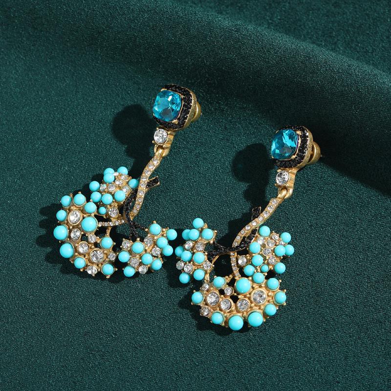 Yong Nuo Vintage Retro Jewelry: High-End, Colorfast Antique Earrings