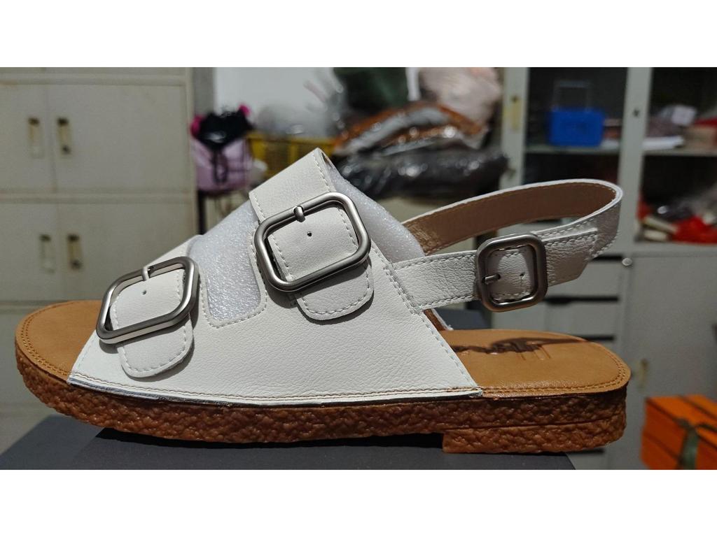 2025 Špičkové dámské módní sandály z pravé kůže - Všestranná plochá plážová obuv