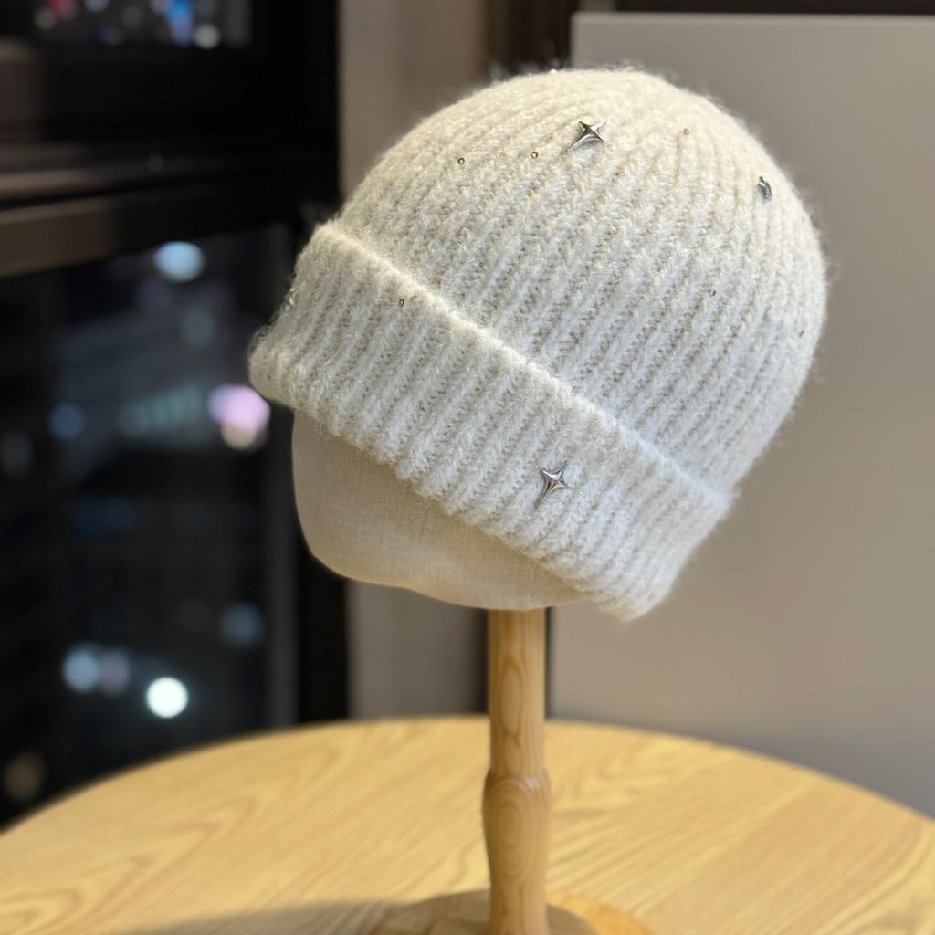 New Face Showing Little Star Sequined Knitted Hat for Women Korean Style Winter All Match Woolen Hat Travel Warm Ear Protection Hat