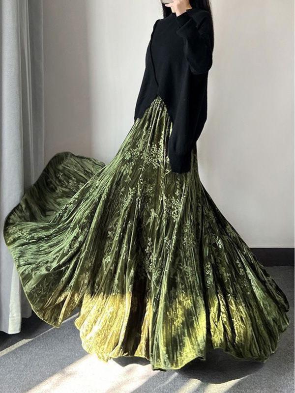 Black Gold-Printed Velvet Retro Chinese Fishtail Skirt for Women - Autumn/Winter Collection