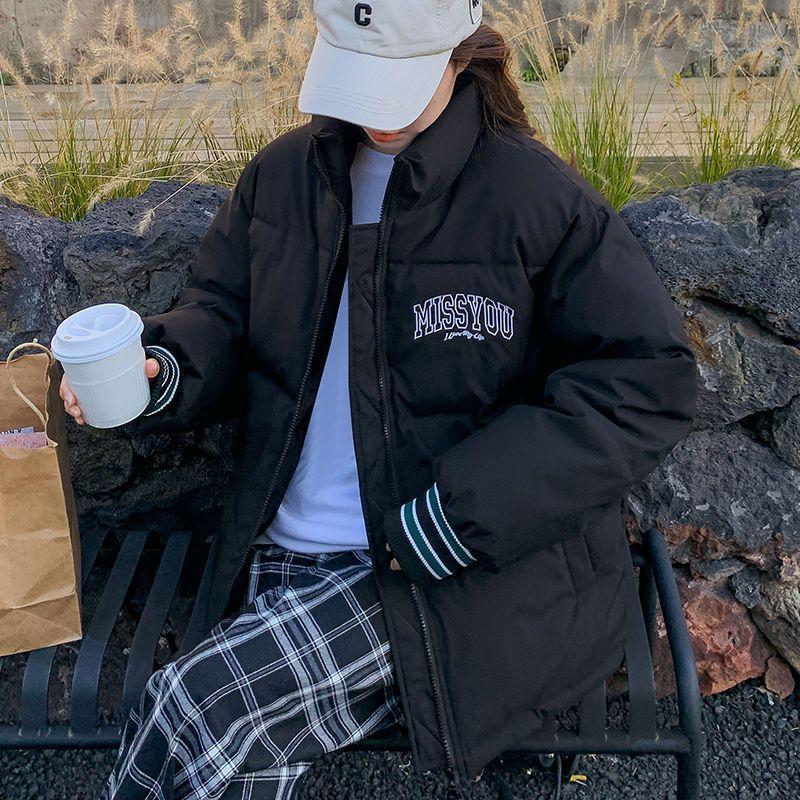 

Зимняя пуховая хлопковая подстежка для женщин, маленькая стоячая хлопковая подстежка, свободная и утолщенная корейская вышитая одежда. XL 135-75kg or so