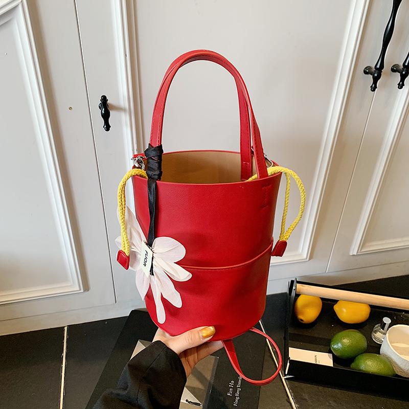 Mini Handbag With Flower Pendant Women's 2025 New Fashion Mobile Phone Bag High-end Small Exquisite Crossbody Bucket Bag