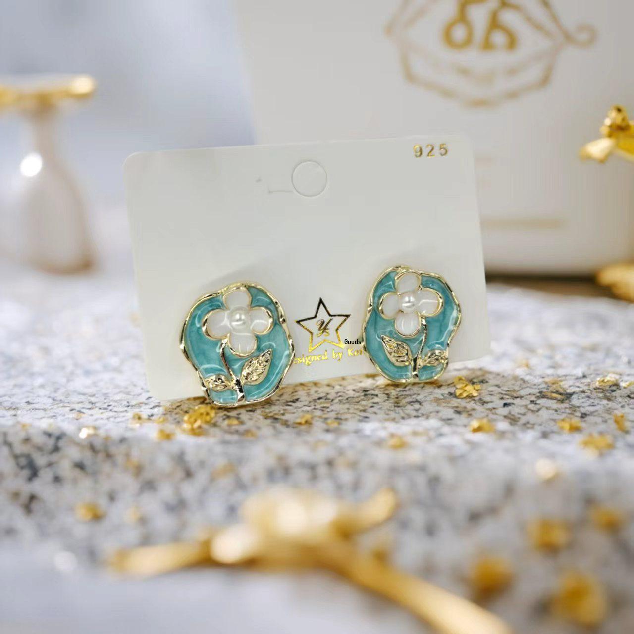 Drip Glaze Retro Floral & Diamond Bow Saturn Earrings - Exquisite Fashion Ear Accessories for Women