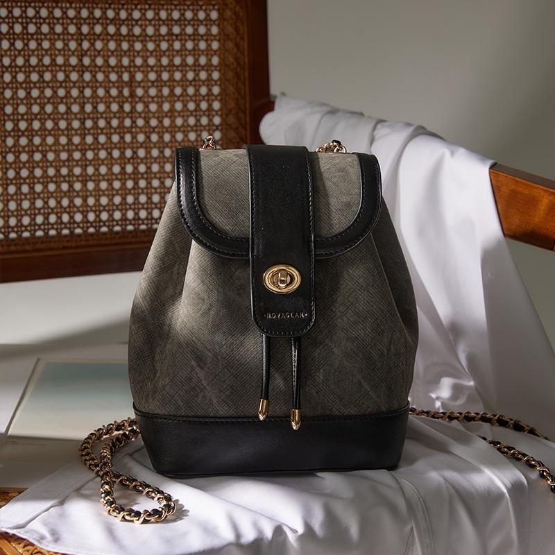 

Рюкзак с цепочкой, маленький рюкзак для женщин 2025 года, новая популярная сумка через плечо super fire с промежуточным слоем чёрный