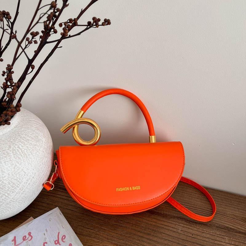 Fashion niche handbag simple new high-end messenger bag women's saddle bag