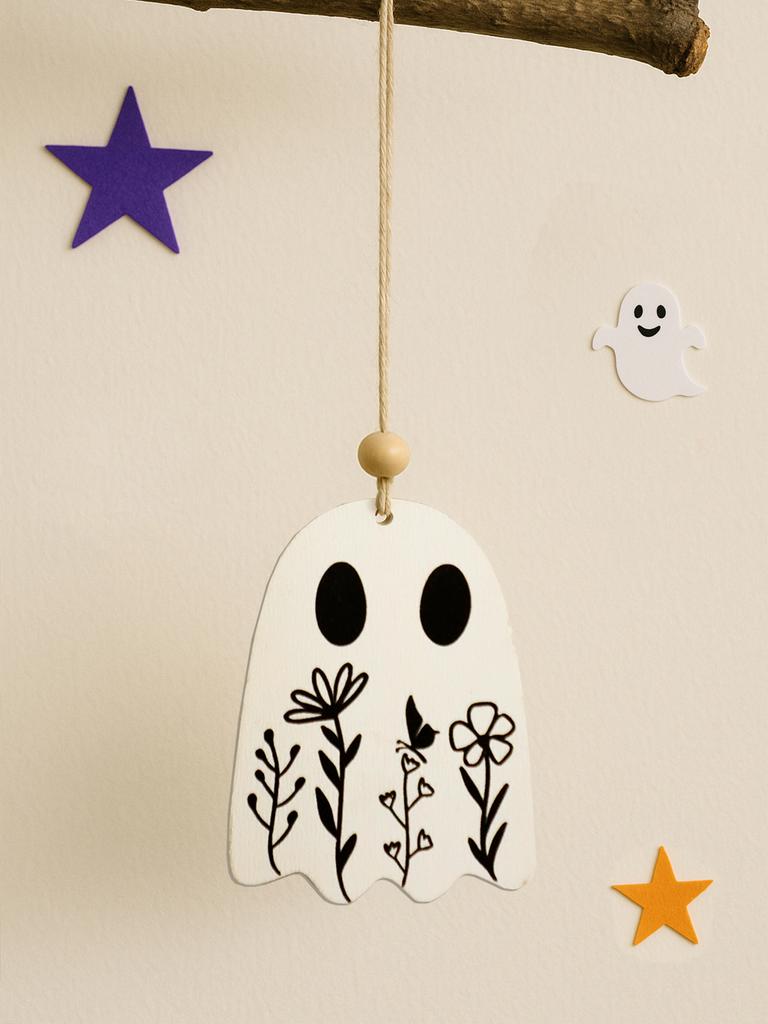 Wood Ghost Car Hanging Ornament, Floral Engraved Cute Spooky Pendant, Rearview Mirror Decor, Halloween Wall Decor for Home/Party