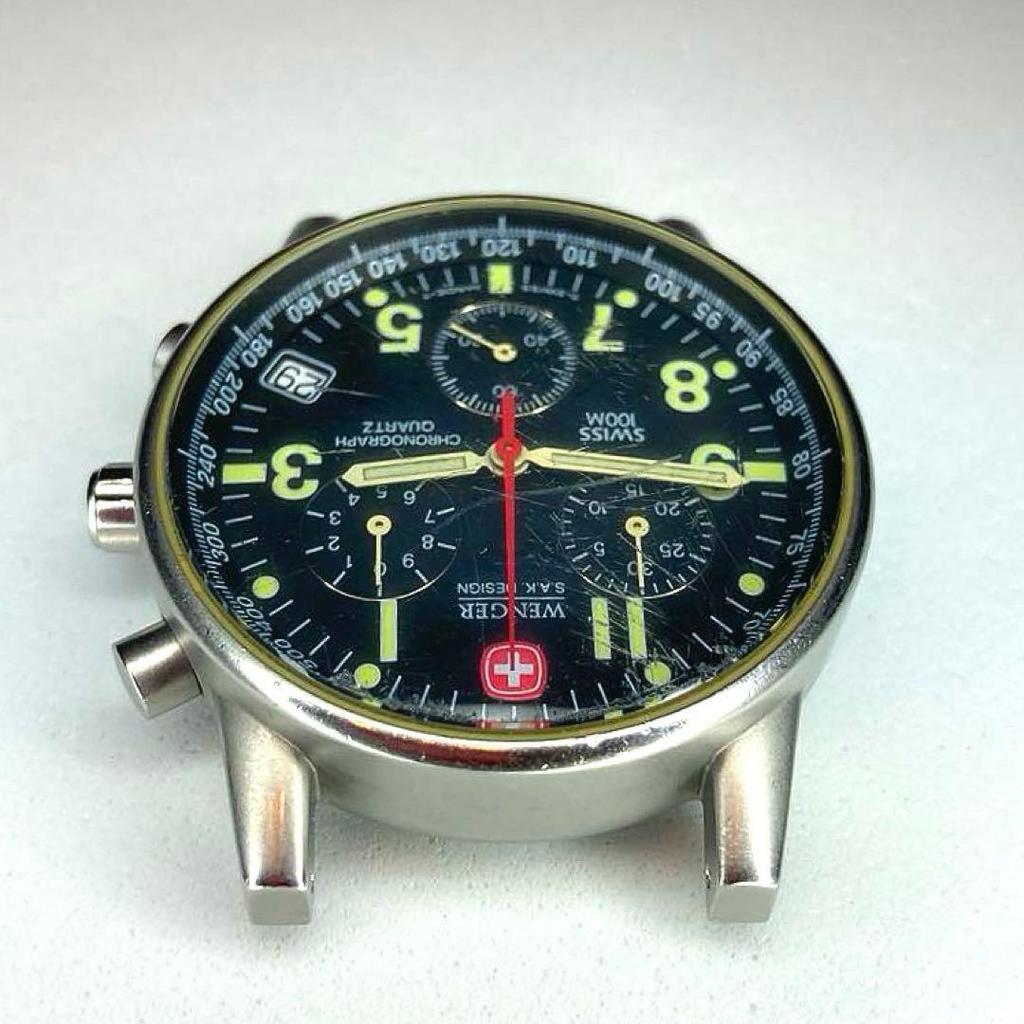 Used Wenger Command Chrono SAK 1st 70725 Normal operation with scratches