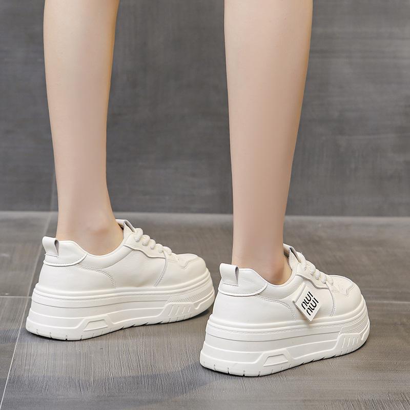 Women's shoes summer breathable 2025 new design sense niche sports board shoes girls Korean versatile casual white shoes