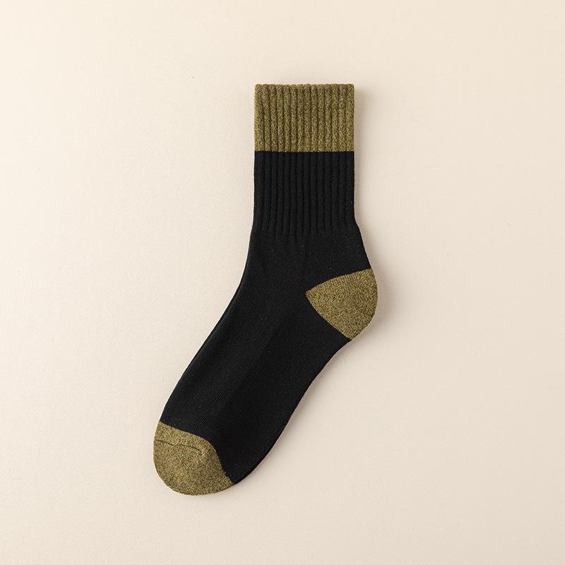 5 Pairs of Men's Autumn and Winter Deodorizing Sweat Absorbing Sports Non Slip Thick Wool Ring Warm Tube Socks