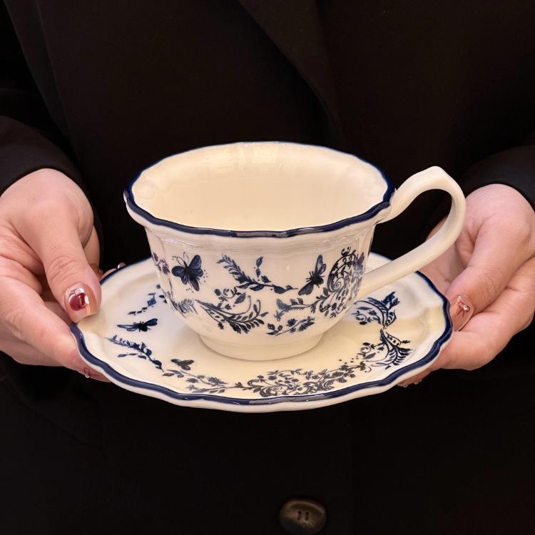 

European Retro Coffee Cup and Saucer Set Afternoon Tea Ceramic Coffee Cup and Saucer Birthday and Newlywed Gifts Rare Presents 220ml