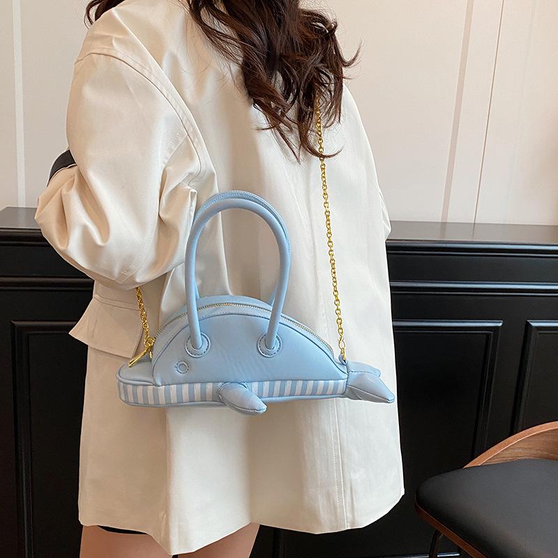 Personalized and creative small bag 2025 new Japanese cartoon girl cute dolphin shape shoulder portable messenger bag