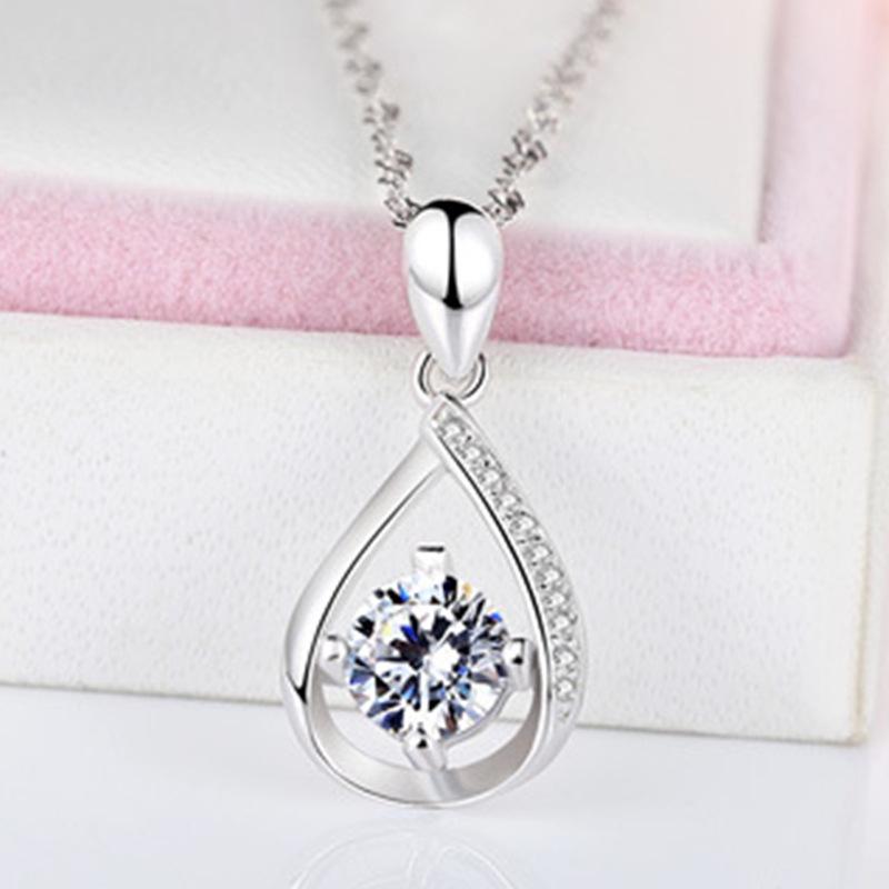 Yihua Didi Teardrop Pendant Clavicle Chain - Simple Design, Elegant and Shiny.