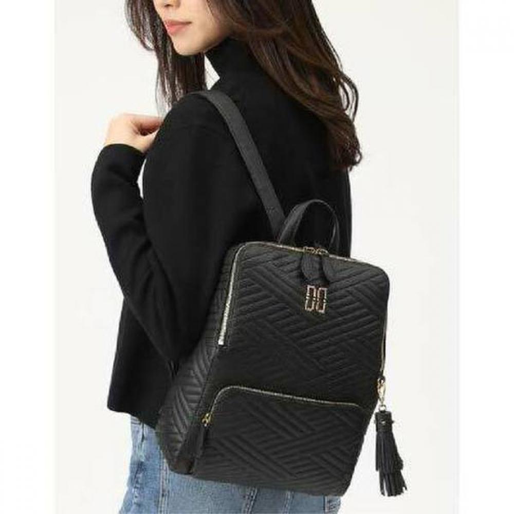 Daks Black Cutting Dd Logo Quilting Leather Backpack Dcba1f369bk