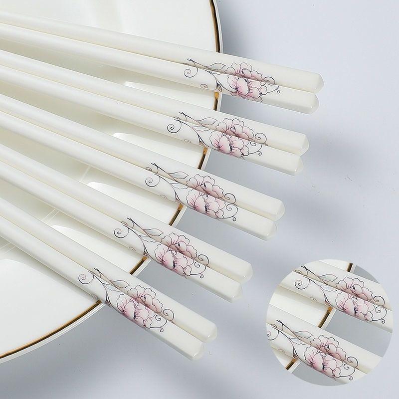 Jingdezhen Keramik Essstäbchen: Schimmelresistent, Rutschfest, Langlebig, Hitzebeständig, Leicht zu Reinigen, Verformungsbeständig, Umweltfreundlich für den Heimgebrauch