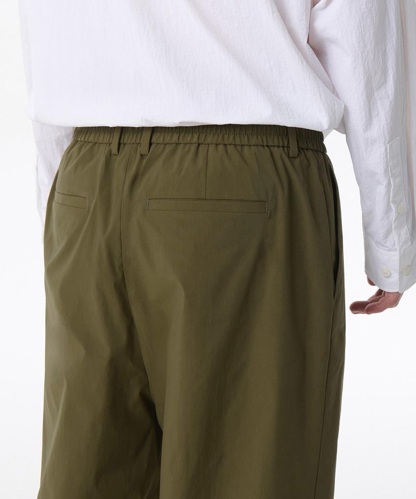 MUSINSA STANDARD Solotex One-Pleat Wide Comfort Elastic Waist Pants [Khaki]