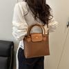 Woven Pattern Bag Women's 2025 New Fashion Commuter Simple Handbag PU Texture Trendy Shoulder Messenger Bag