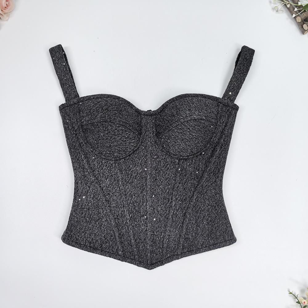 Corsete, îmbrăcăminte de damă la modă și elegantă
