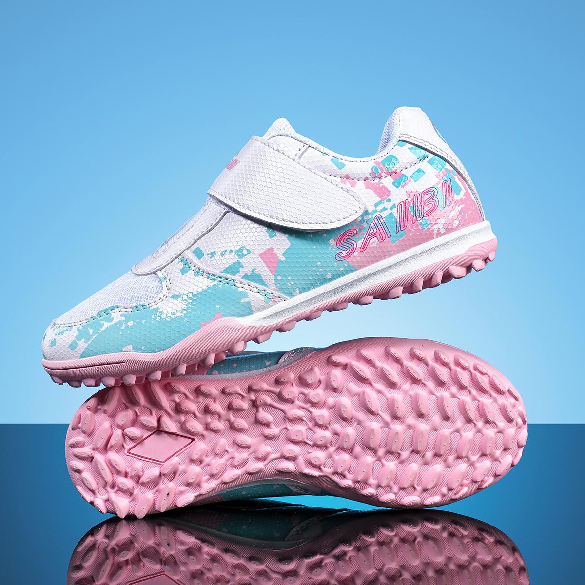 

Professional breathable men s soccer shoes with TF broken nails and durable rubber outsole effectively protect the ankle 38