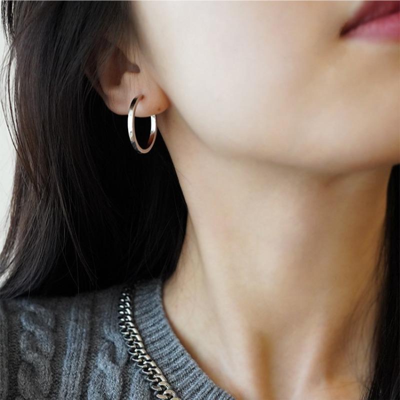 Cold and Elegant Style Hoop Earrings, High-end Circular Earrings, Simple Ear Hoops