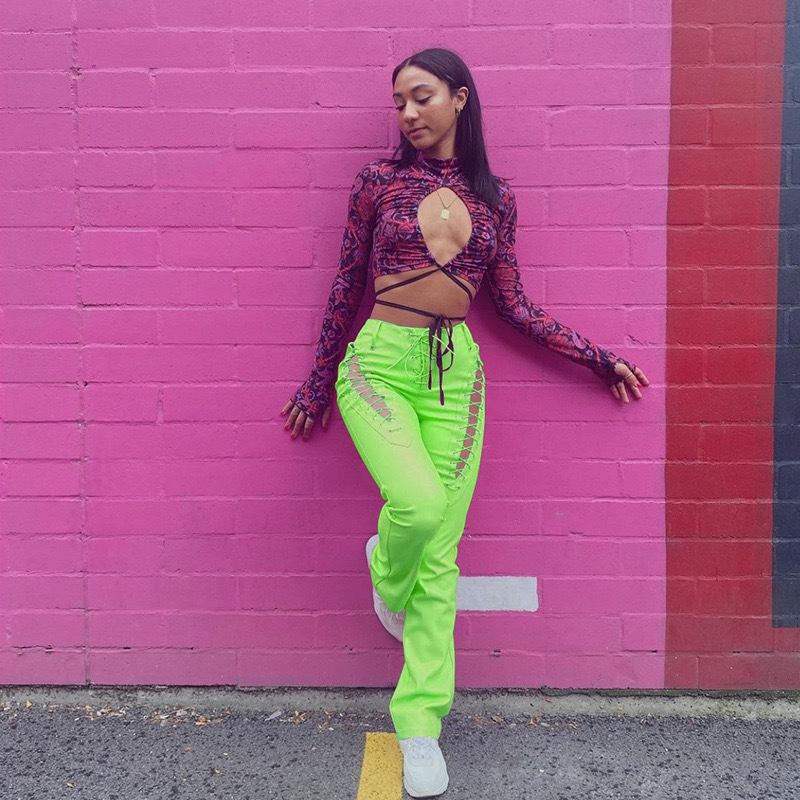 

Женские брюки Брюки с высокой талией Полые бандажные сексуальные осенние трендовые кожаные клубные тонкие уличные брюки Weird Puss из искусственной кожи Y2K M зелёный