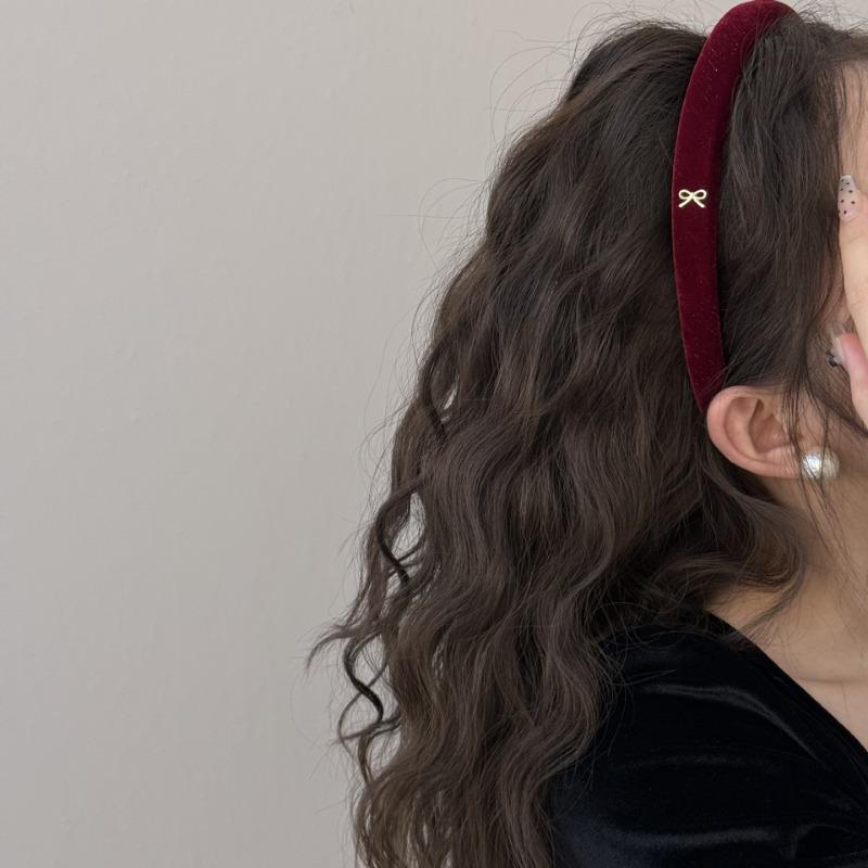 Korean autumn winter atmosphere headband women's new high cranial top velvet headband high sense retro hair accessories